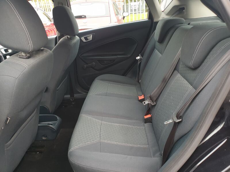 FORD FIESTA CENTURA 2012