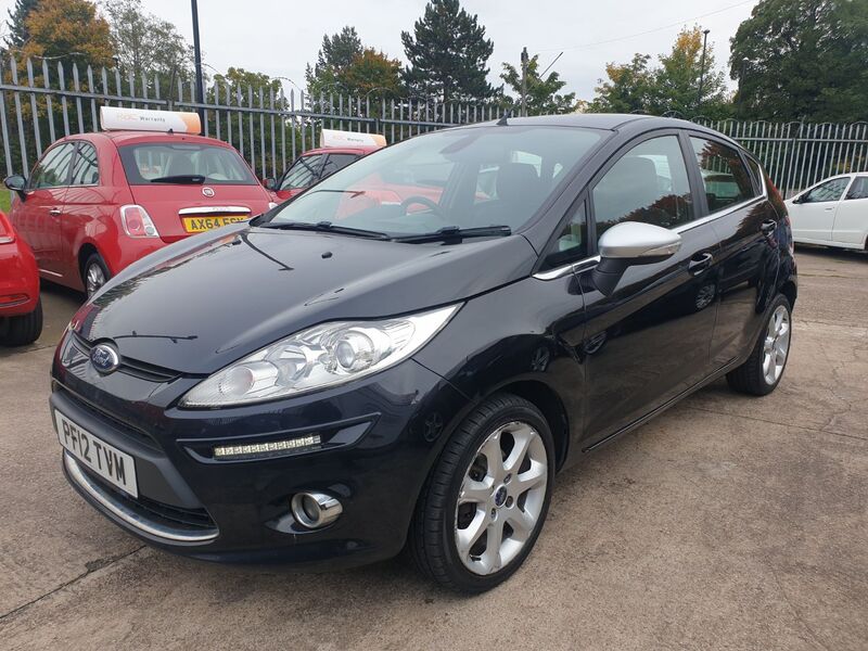 FORD FIESTA CENTURA 2012