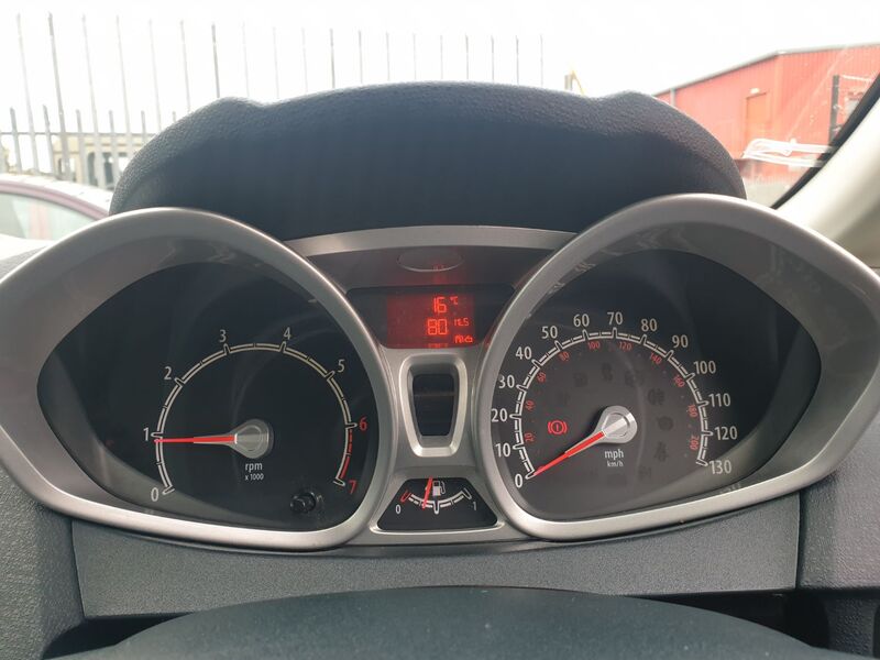 FORD FIESTA CENTURA 2012