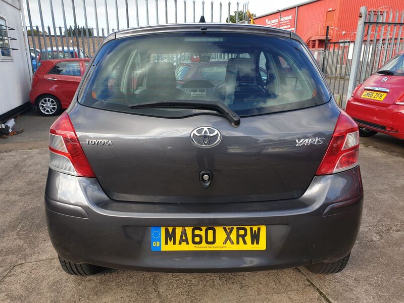 TOYOTA YARIS VVT-I TR 2010