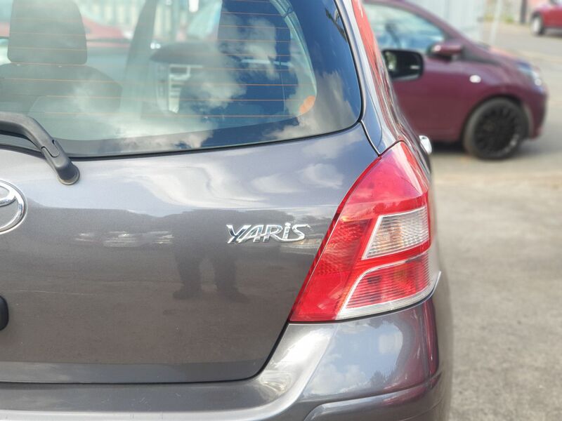 TOYOTA YARIS VVT-I TR 2010