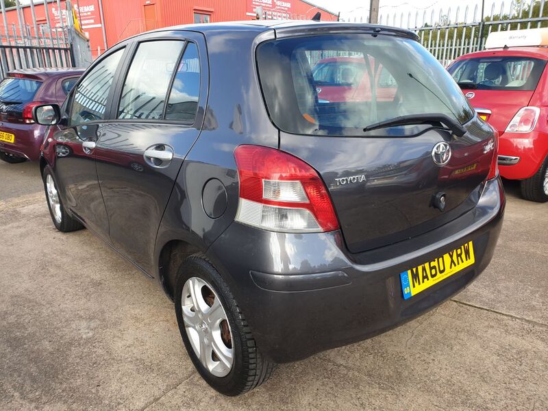 TOYOTA YARIS VVT-I TR 2010