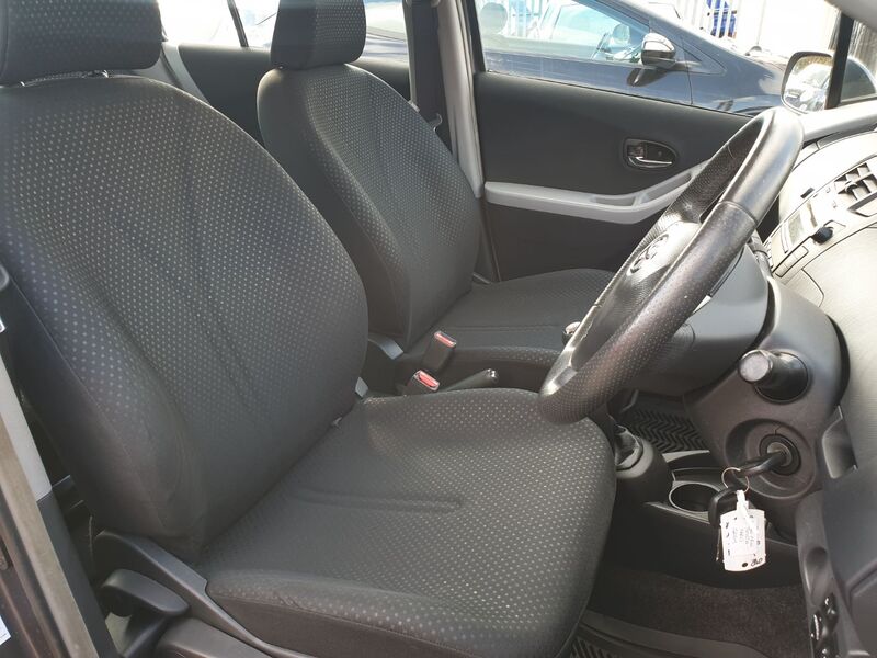 TOYOTA YARIS VVT-I TR 2010