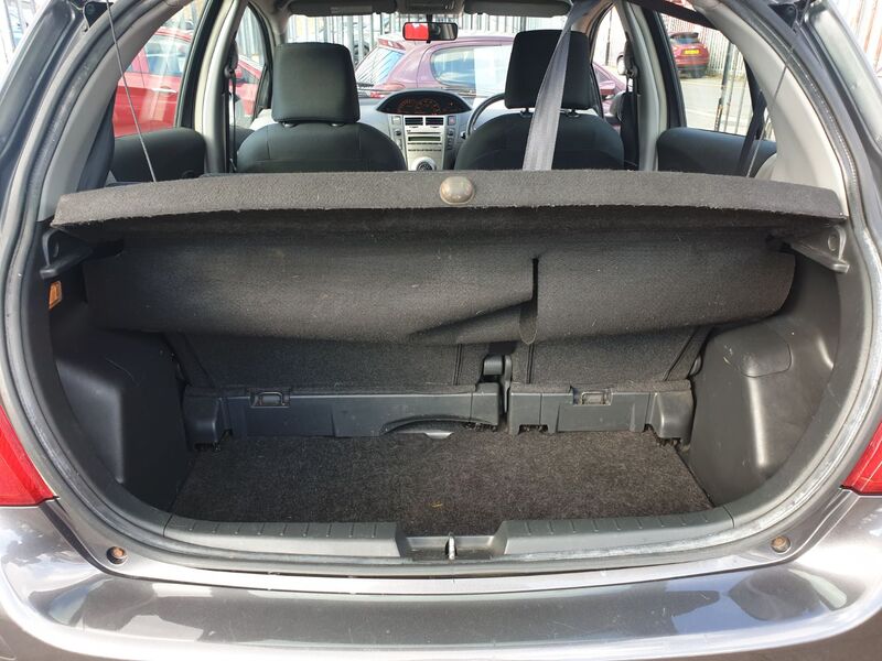 TOYOTA YARIS VVT-I TR 2010