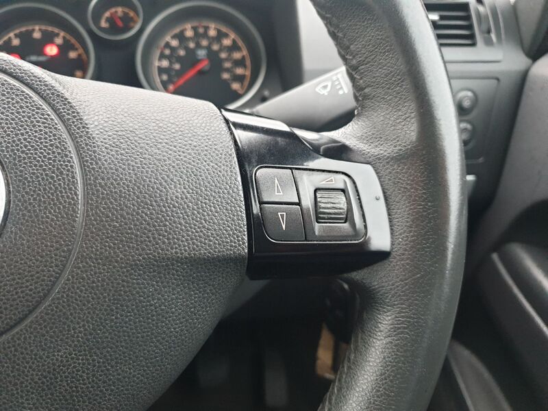 VAUXHALL ZAFIRA EXCLUSIV 2014