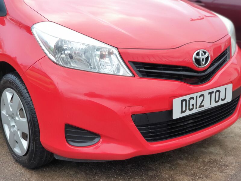 TOYOTA YARIS VVT-I T2 2012
