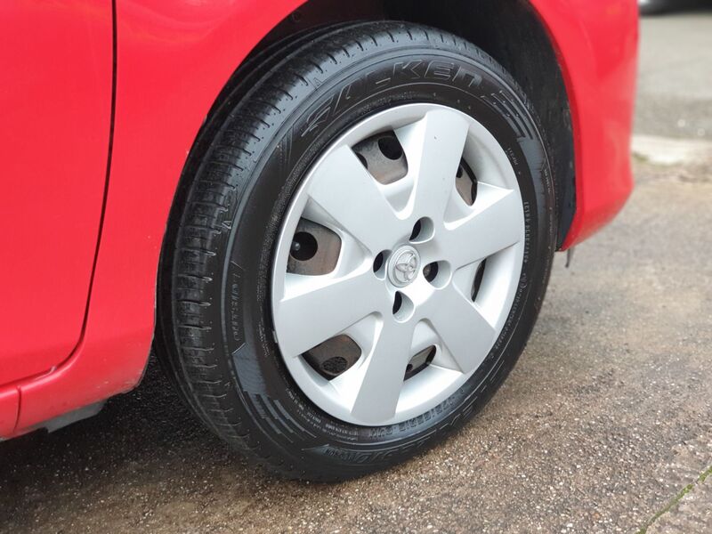 TOYOTA YARIS VVT-I T2 2012