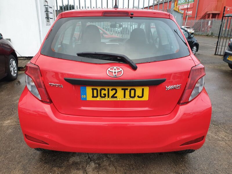 TOYOTA YARIS VVT-I T2 2012