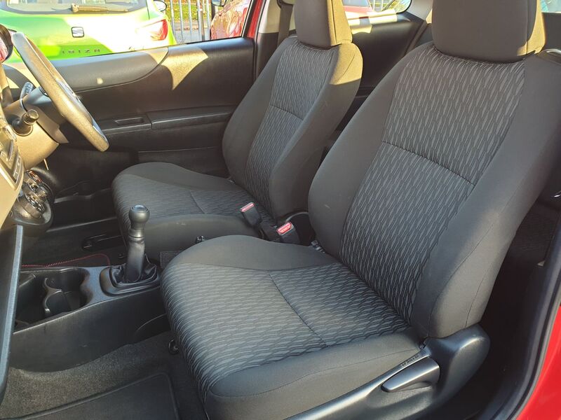 TOYOTA YARIS VVT-I T2 2012