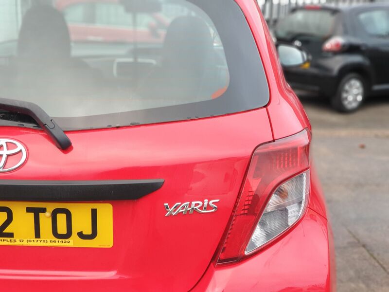 TOYOTA YARIS VVT-I T2 2012