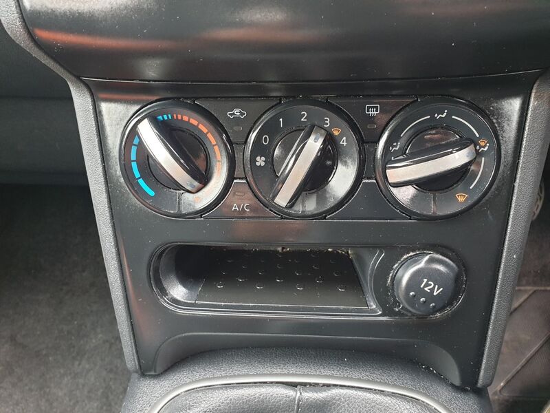 NISSAN QASHQAI VISIA 2010