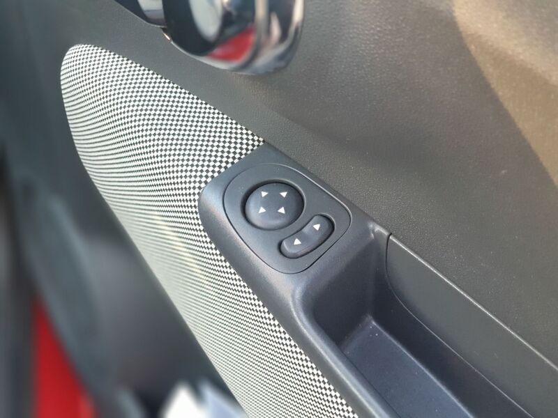 FIAT 500 LOUNGE 2013