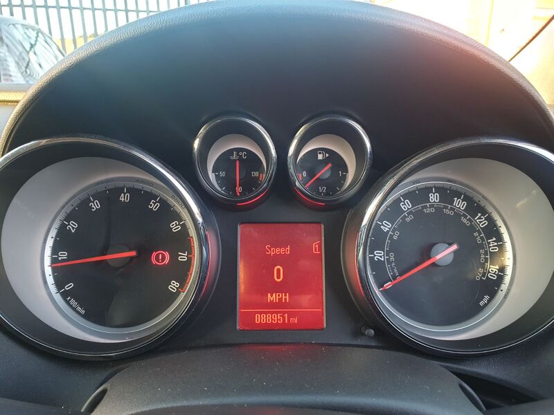 VAUXHALL ASTRA SRI 2014