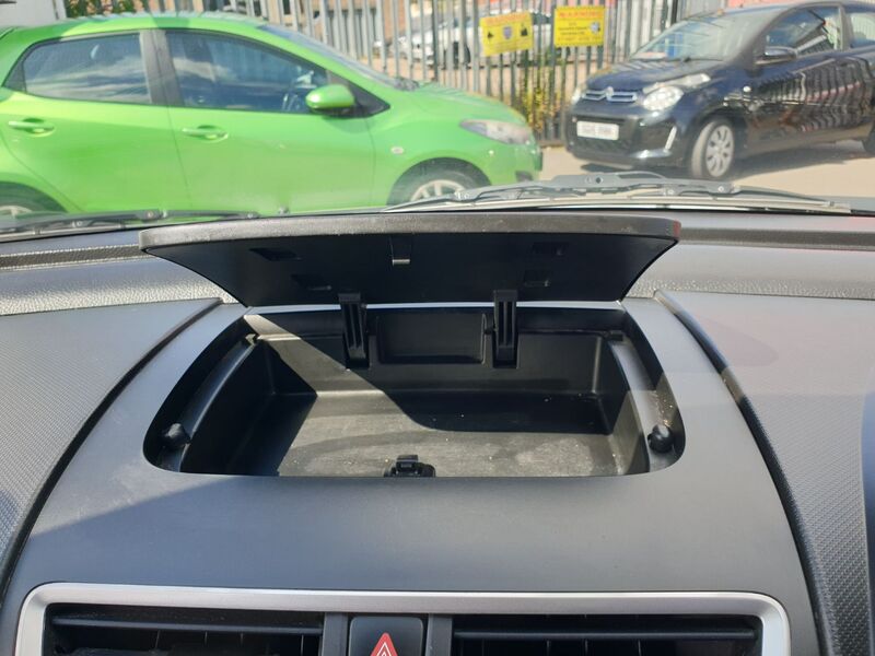 SUZUKI SWIFT SZ2 2014