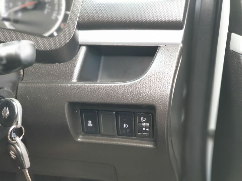 SUZUKI SWIFT SZ2 2014