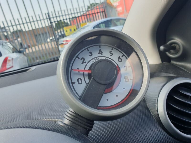 TOYOTA AYGO VVT-I MOVE 2014
