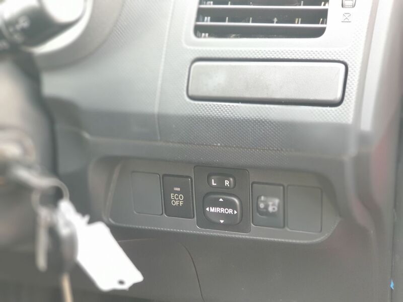 TOYOTA AURIS VVT-I TR STOPSTART 2009