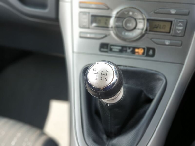 TOYOTA AURIS VVT-I TR STOPSTART 2009