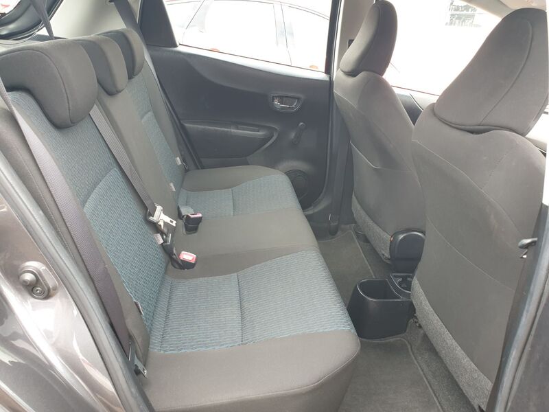 TOYOTA YARIS VVT-I TR 2012