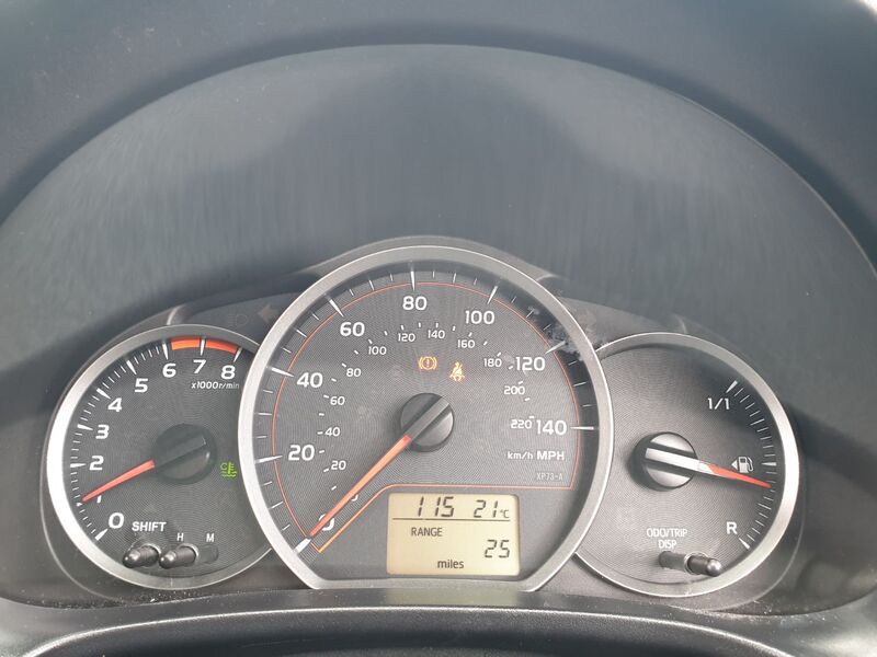 TOYOTA YARIS VVT-I TR 2012