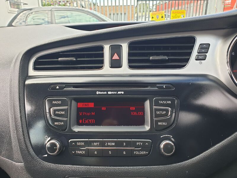 KIA CEED CRDI 2 ECODYNAMICS 2012