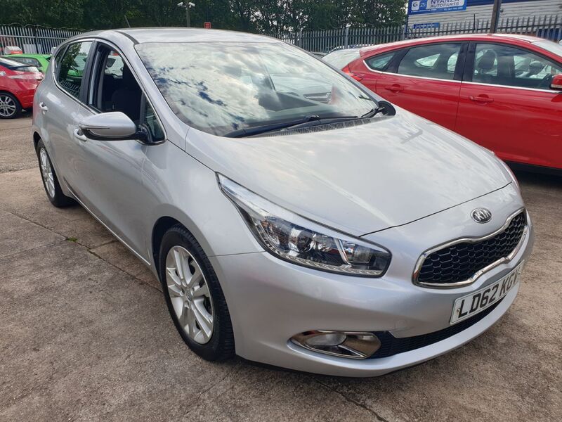 KIA CEED CRDI 2 ECODYNAMICS 2012
