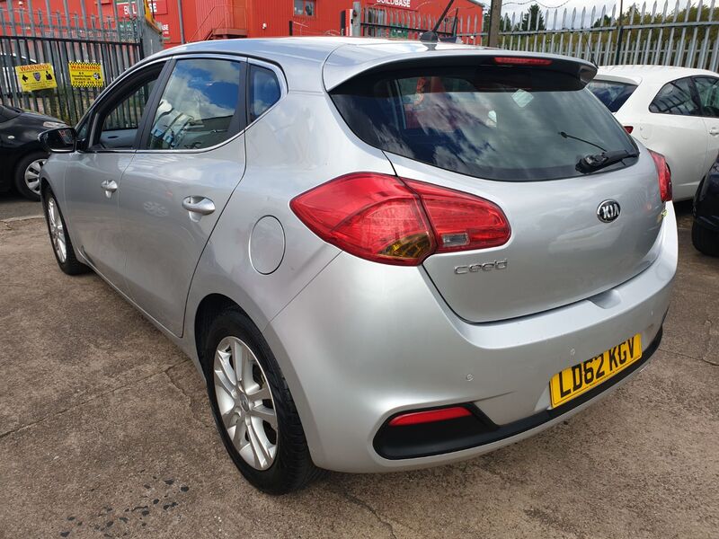 KIA CEED CRDI 2 ECODYNAMICS 2012
