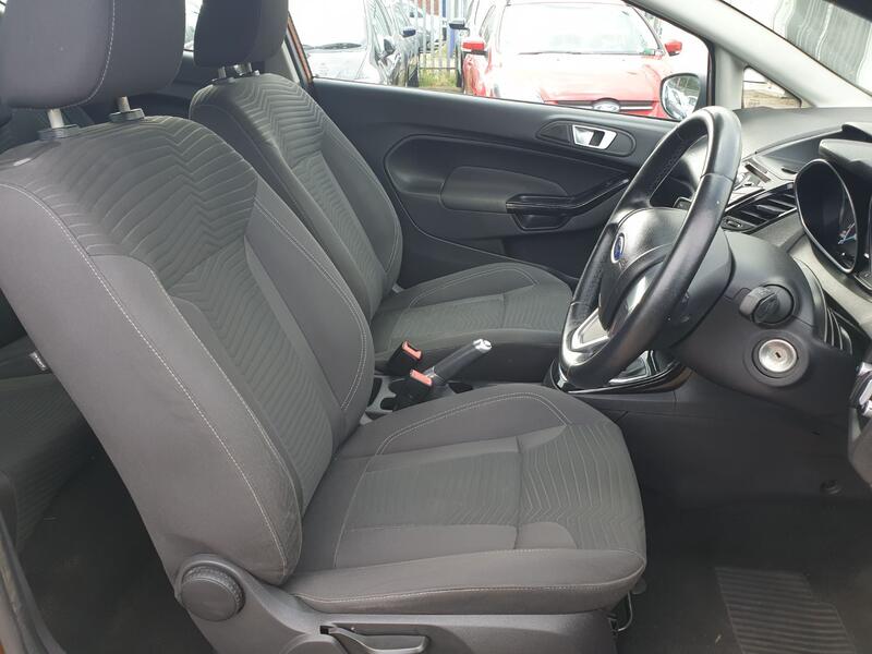 FORD FIESTA ZETEC 2014