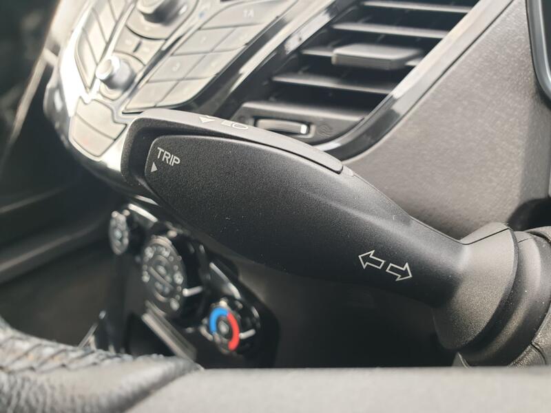 FORD FIESTA ZETEC 2014
