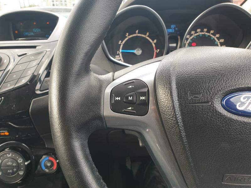 FORD FIESTA ZETEC 2014