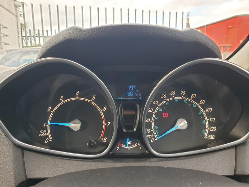 FORD FIESTA ZETEC 2014