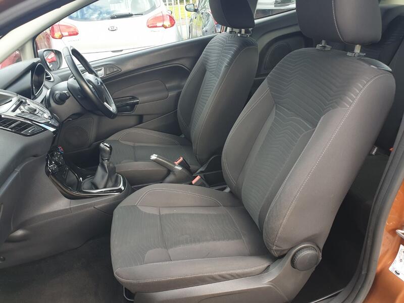 FORD FIESTA ZETEC 2014