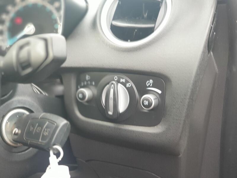 FORD FIESTA ZETEC 2014